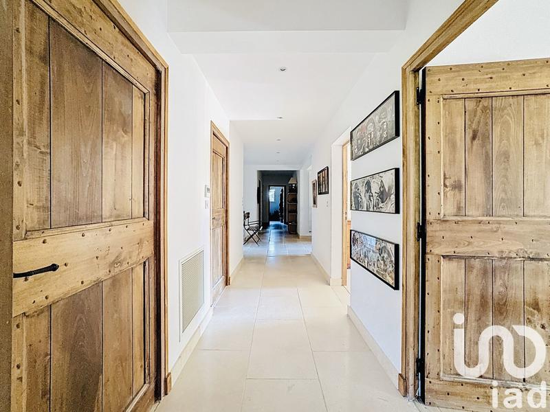 Maison - 300 m² - 8 pièces