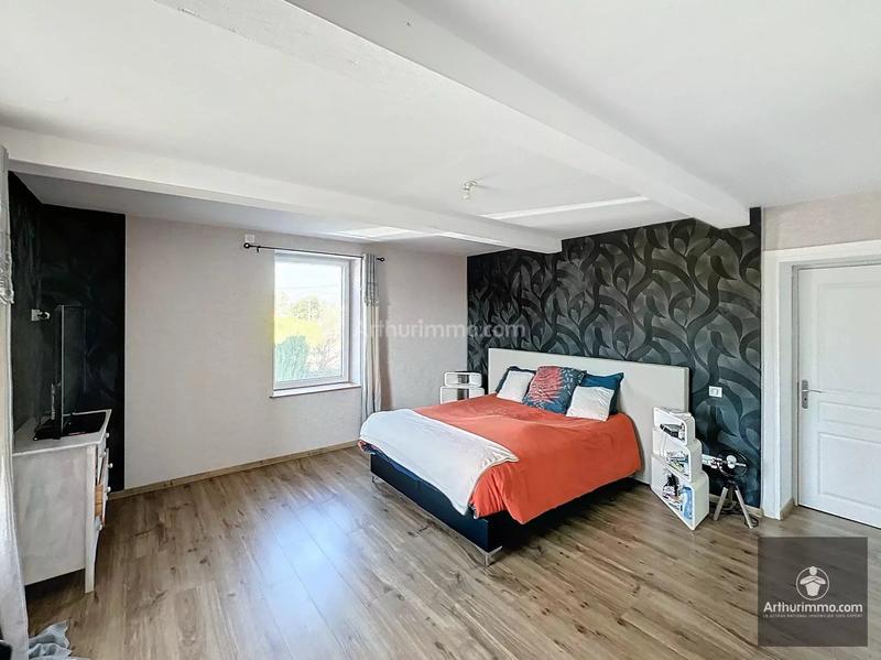 Maison - 205 m² - 6 pièces