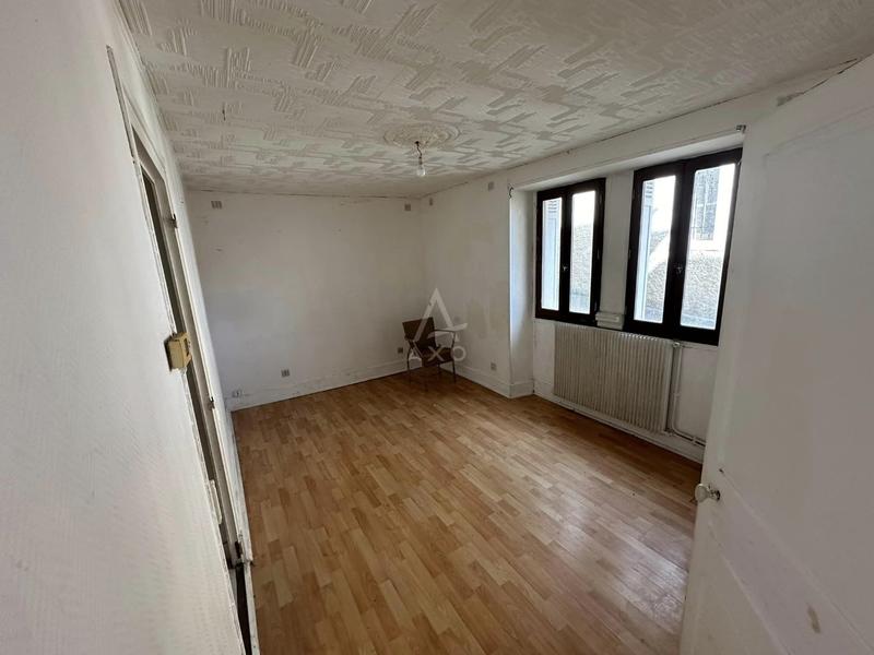 Maison de village - 100 m² - 5 pièces