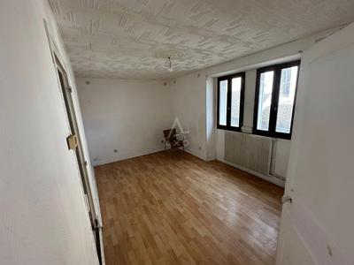 Maison de village - 100 m² - 5 pièces