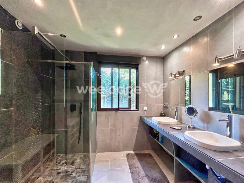 Maison ancienne - 216 m² - 8 pièces