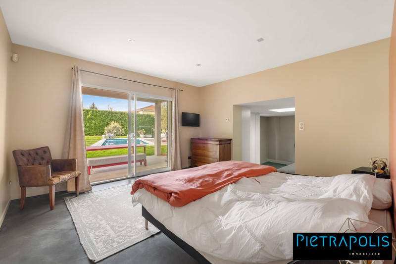 Maison contemporaine - 226 m² - 8 pièces