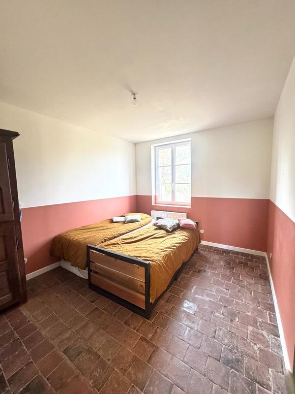 Propriété - 85 m² - 4 pièces