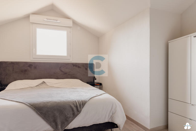 Appartement - 100 m² - 5 pièces