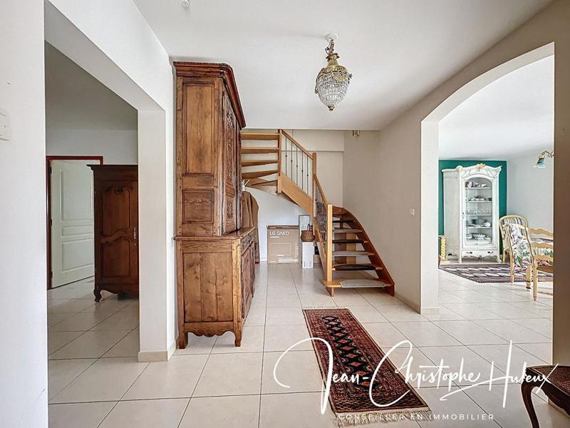 Villa - 190 m² - 6 pièces