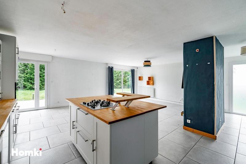 Maison - 140 m² - 5 pièces