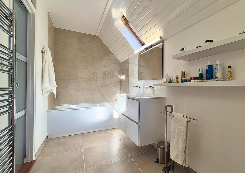 Maison - 183 m² - 5 pièces