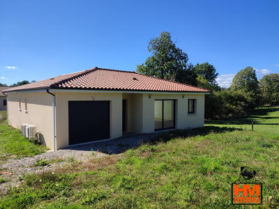 Maison - 104 m² - 5 pièces