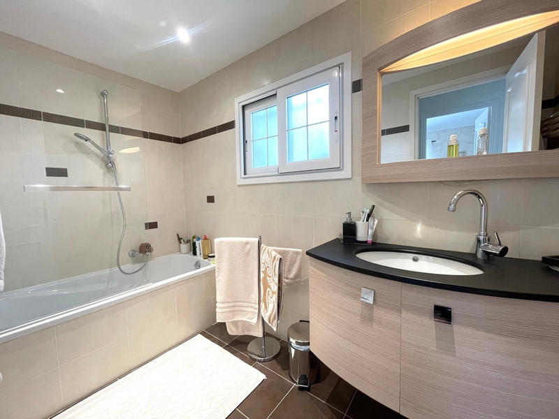 Maison - 175 m² - 4 pièces