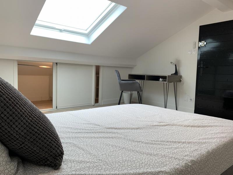 Appartement - 157 m² - 8 pièces