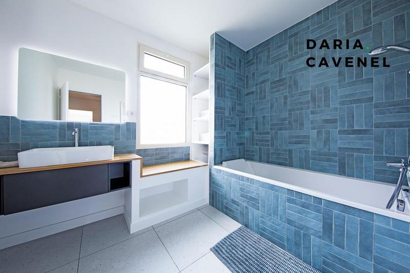 Pavillon - 250 m² - 7 pièces