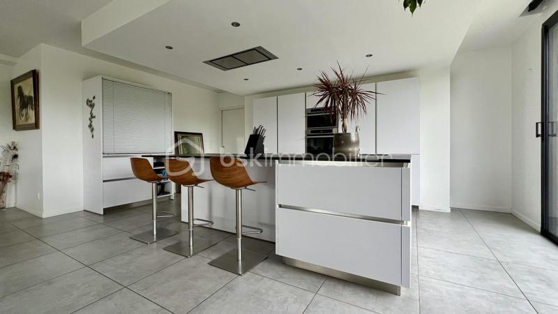 Maison - 190 m² - 6 pièces