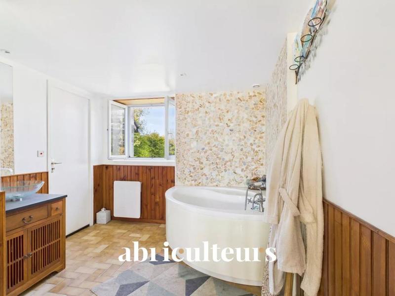 Maison - 140 m² - 7 pièces