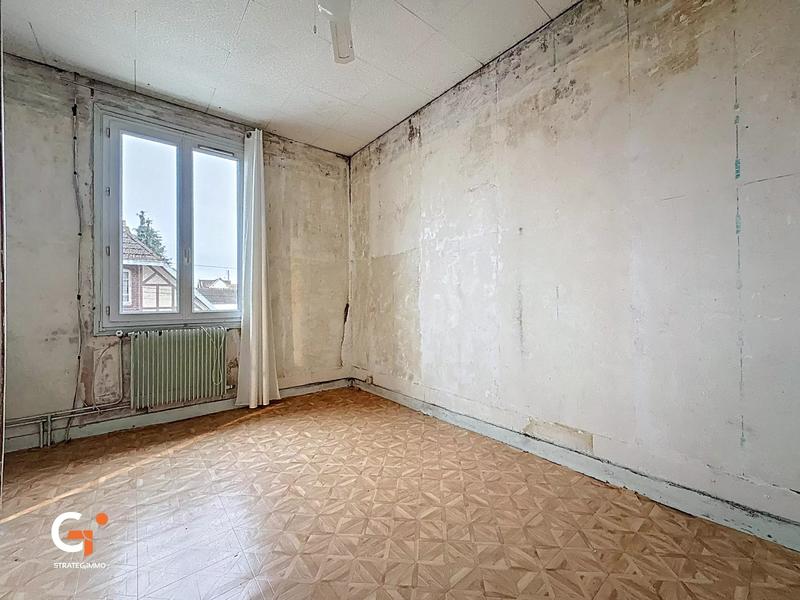 Maison - 97 m² - 6 pièces