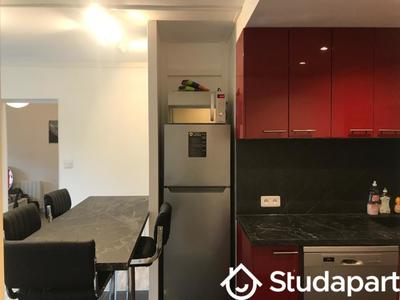 Chambre - 11 m² - 1 pièce