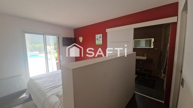 Maison - 228 m² - 7 pièces