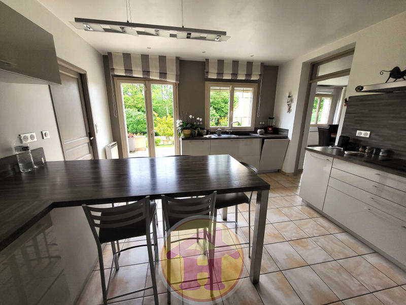 Maison - 165 m² - 6 pièces