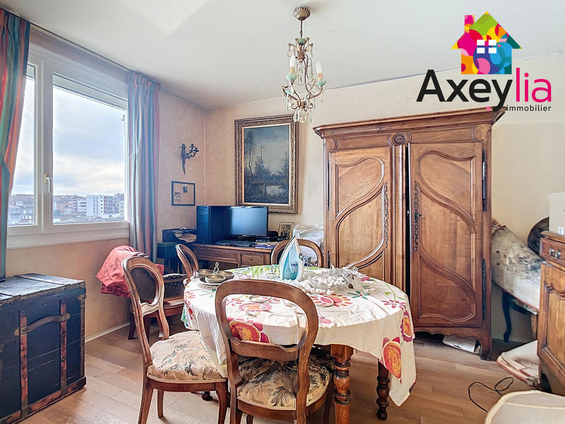 Appartement - 100 m² - 5 pièces