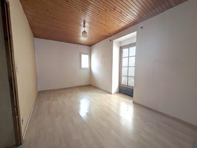 Maison - 70 m² - 5 pièces