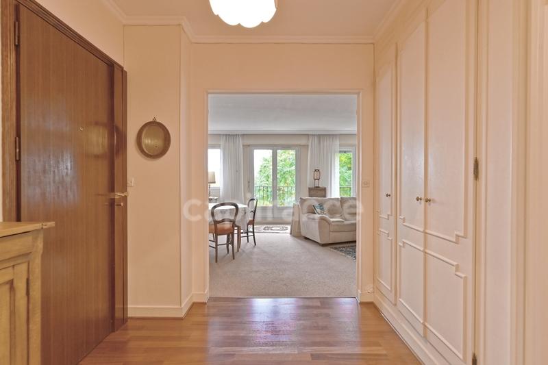 Appartement bourgeois - 103 m² - 5 pièces