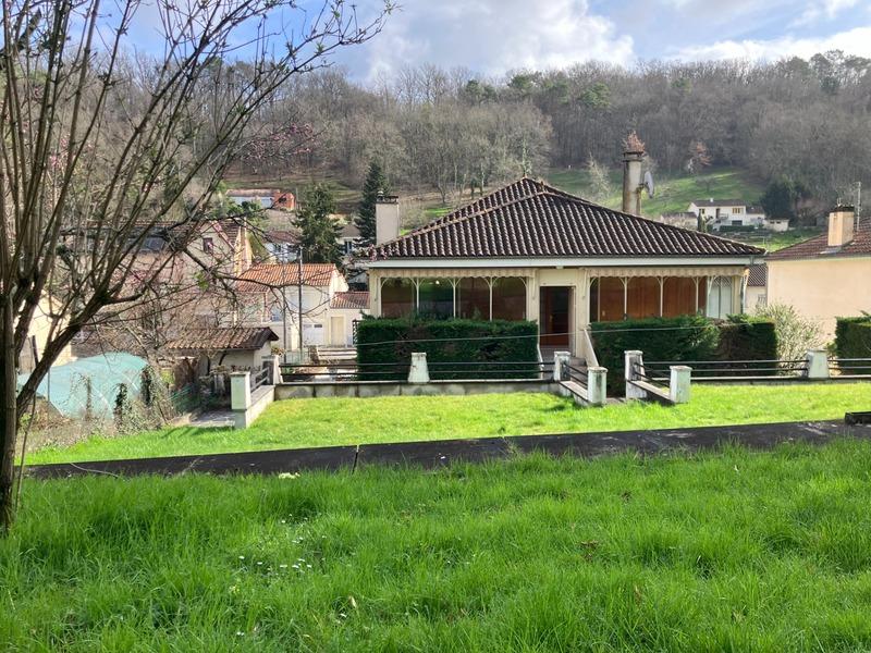 Maison - 174 m² - 9 pièces