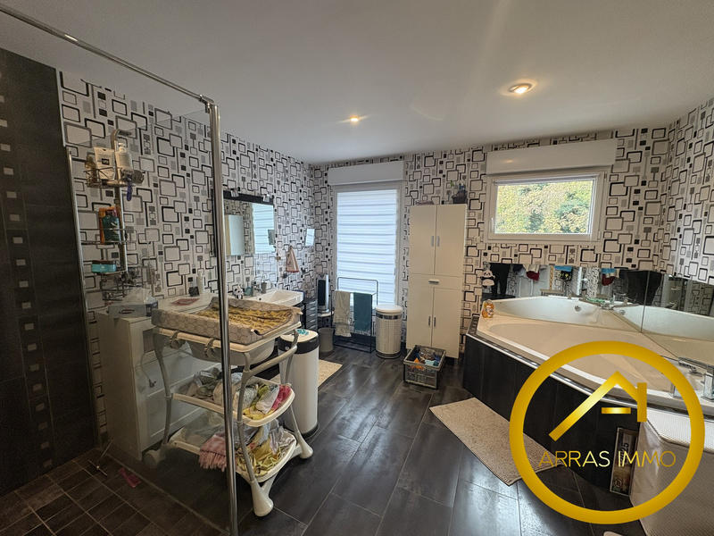 Maison - 136 m² - 4 pièces