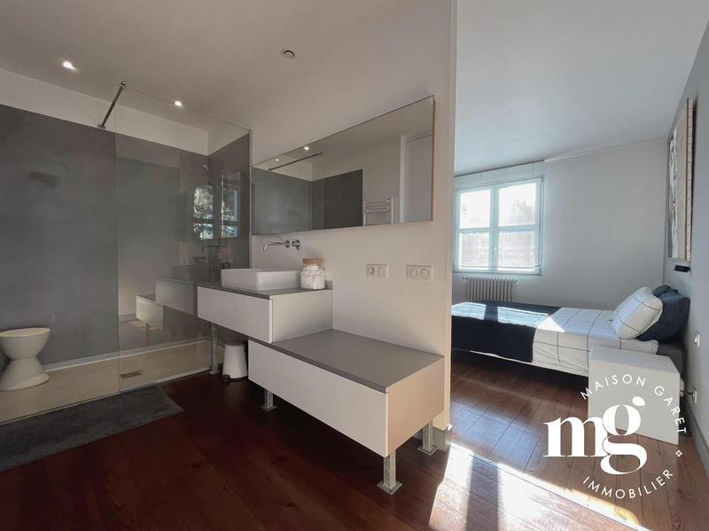 Villa - 200 m² - 7 pièces