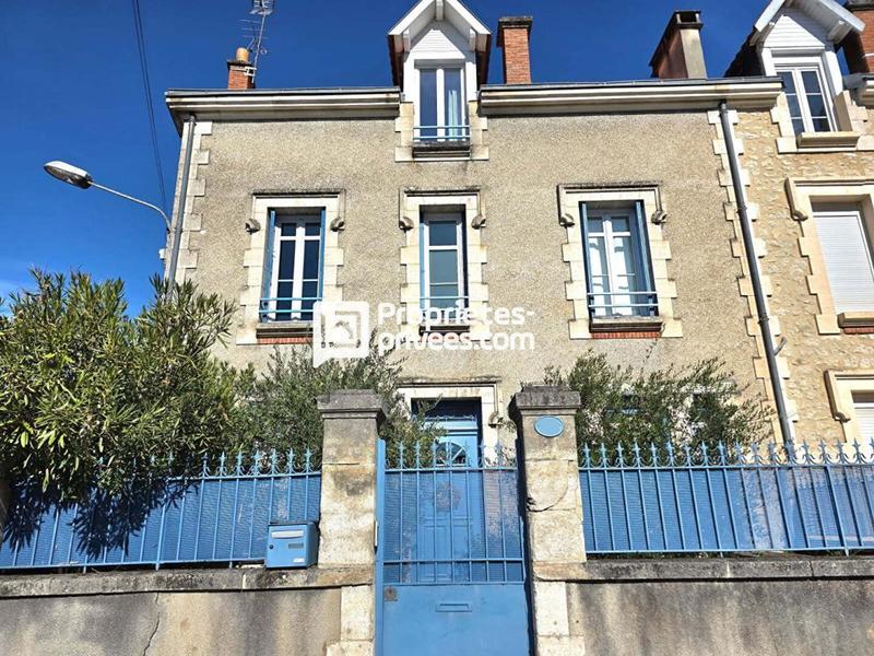 Maison - 236 m² - 8 pièces