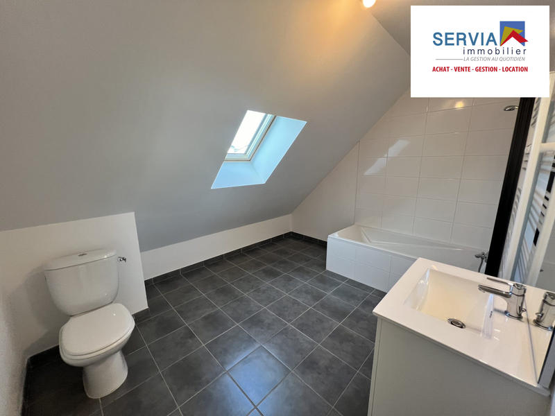 Maison traditionnelle - 100 m² - 5 pièces