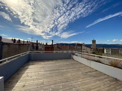 Appartement - 96 m² - 3 pièces