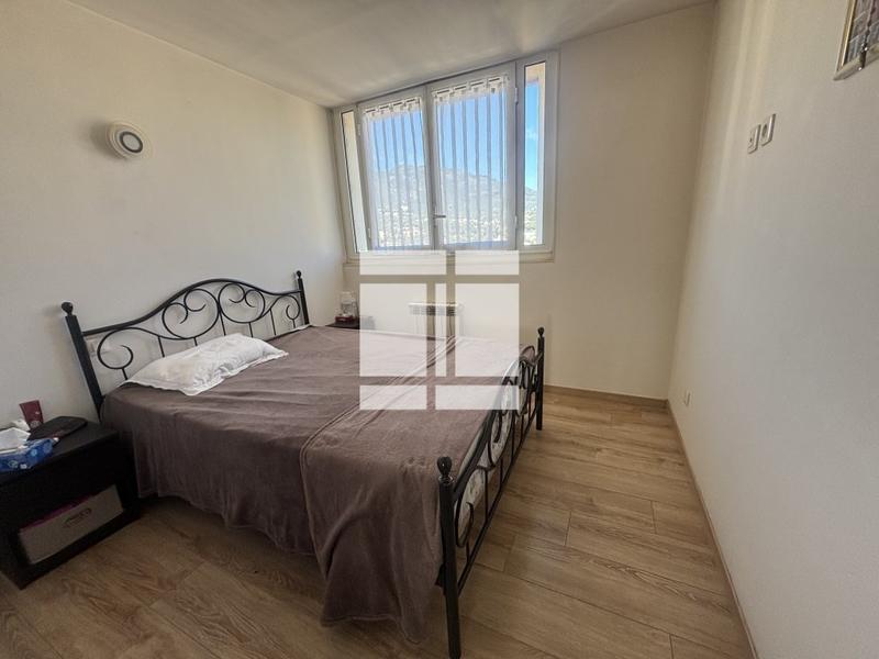 Appartement - 65 m² - 4 pièces