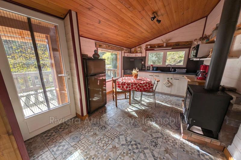 Maison - 212 m² - 9 pièces