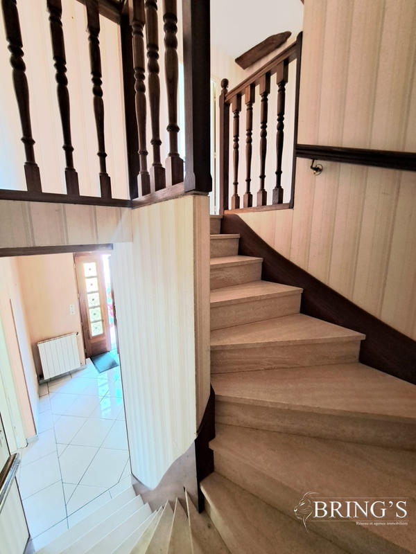 Maison - 117 m² - 8 pièces