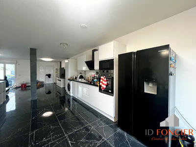 Maison - 118 m² - 5 pièces