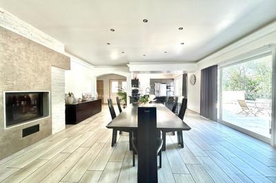 Maison d'architecte - 240 m² - 7 pièces