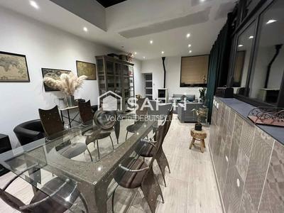 Maison de maîtres - 180 m² - 9 pièces