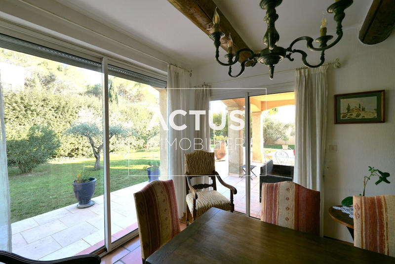 Maison - 209 m² - 6 pièces