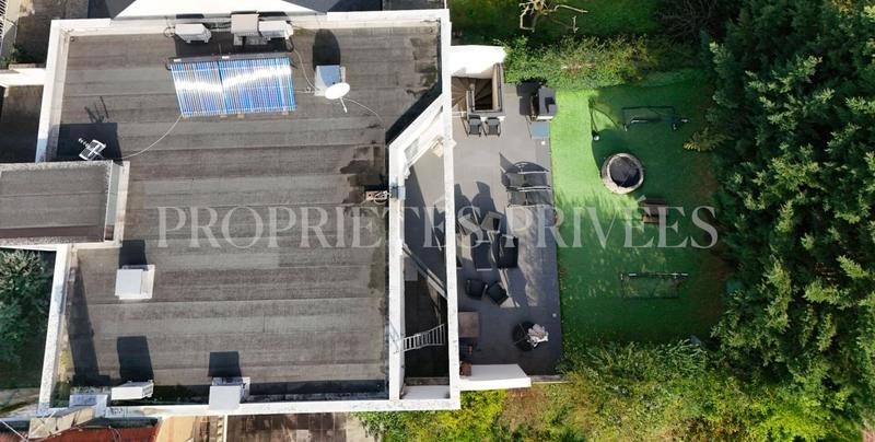 Maison - 309 m² - 6 pièces