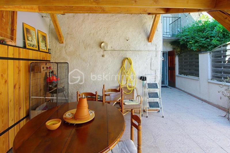 Maison - 151 m² - 12 pièces