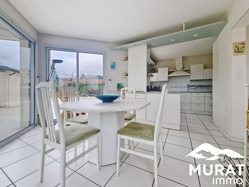 Villa - 250 m² - 7 pièces