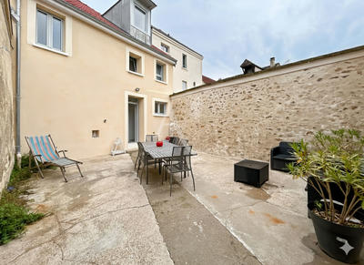 Maison - 145 m² - 6 pièces
