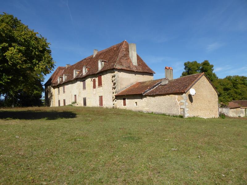 Château - 537 m² - 14 pièces