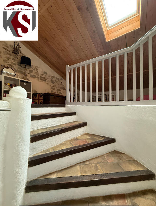 Maison - 244 m² - 6 pièces