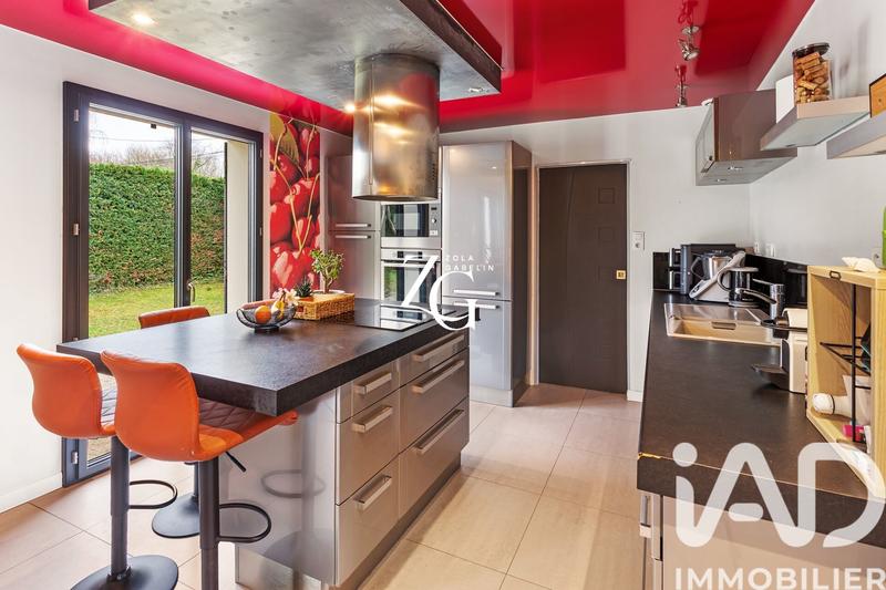 Maison - 98 m² - 5 pièces