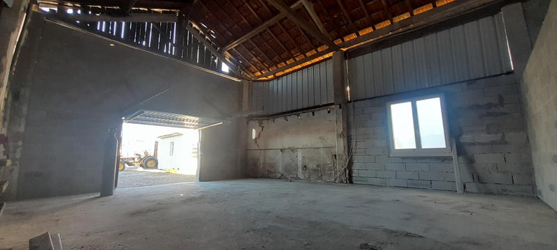 Parking / Garage - 112 m²