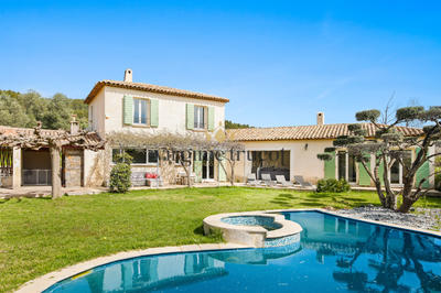 Maison - 153 m² - 5 pièces