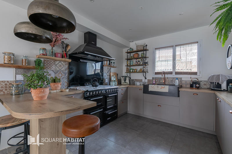 Maison - 137 m² - 6 pièces