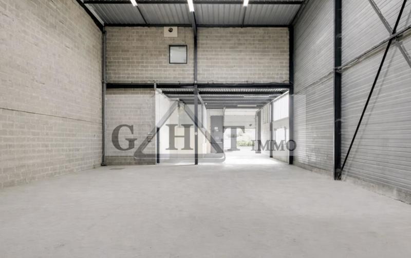 Entrepôt - 410 m²