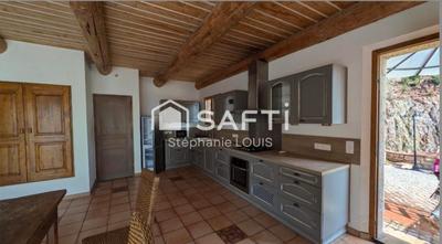 Maison - 104 m² - 4 pièces