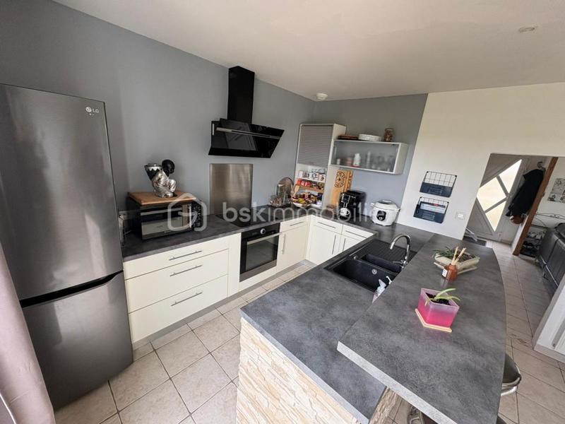 Maison traditionnelle - 183 m² - 7 pièces